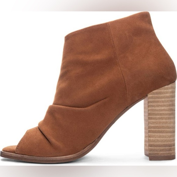 42 Gold Women’s Leather Loyalty Peep Toe Bootie - Picture 4 of 5